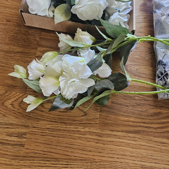 Artifical White Roses Wedding - Picture 8 of 10